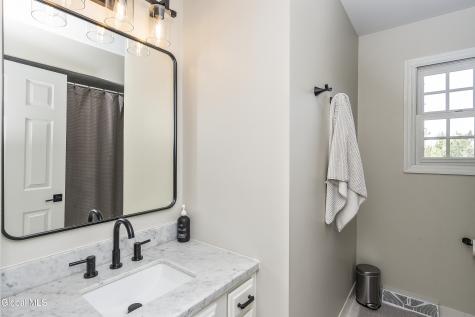 3 Cephalonia Drive Niskayuna NY 12309