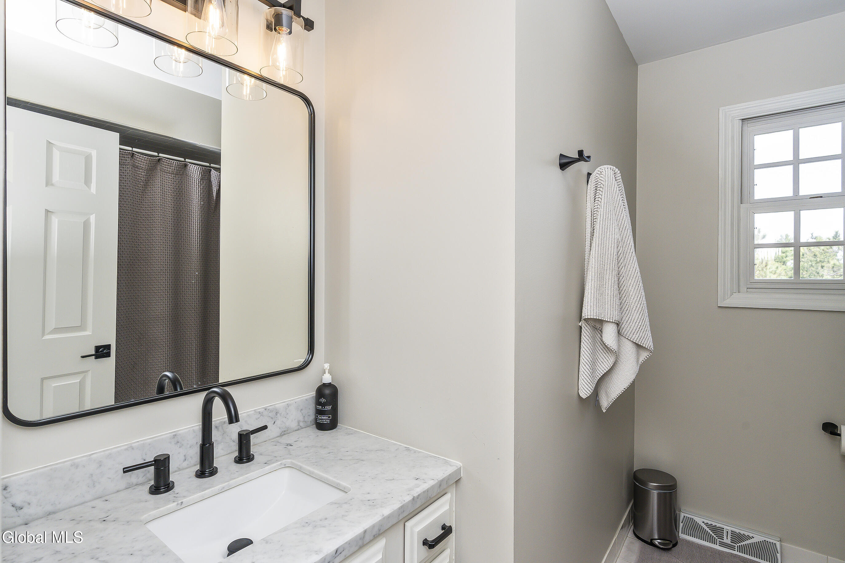 3 Cephalonia Drive Niskayuna NY 12309