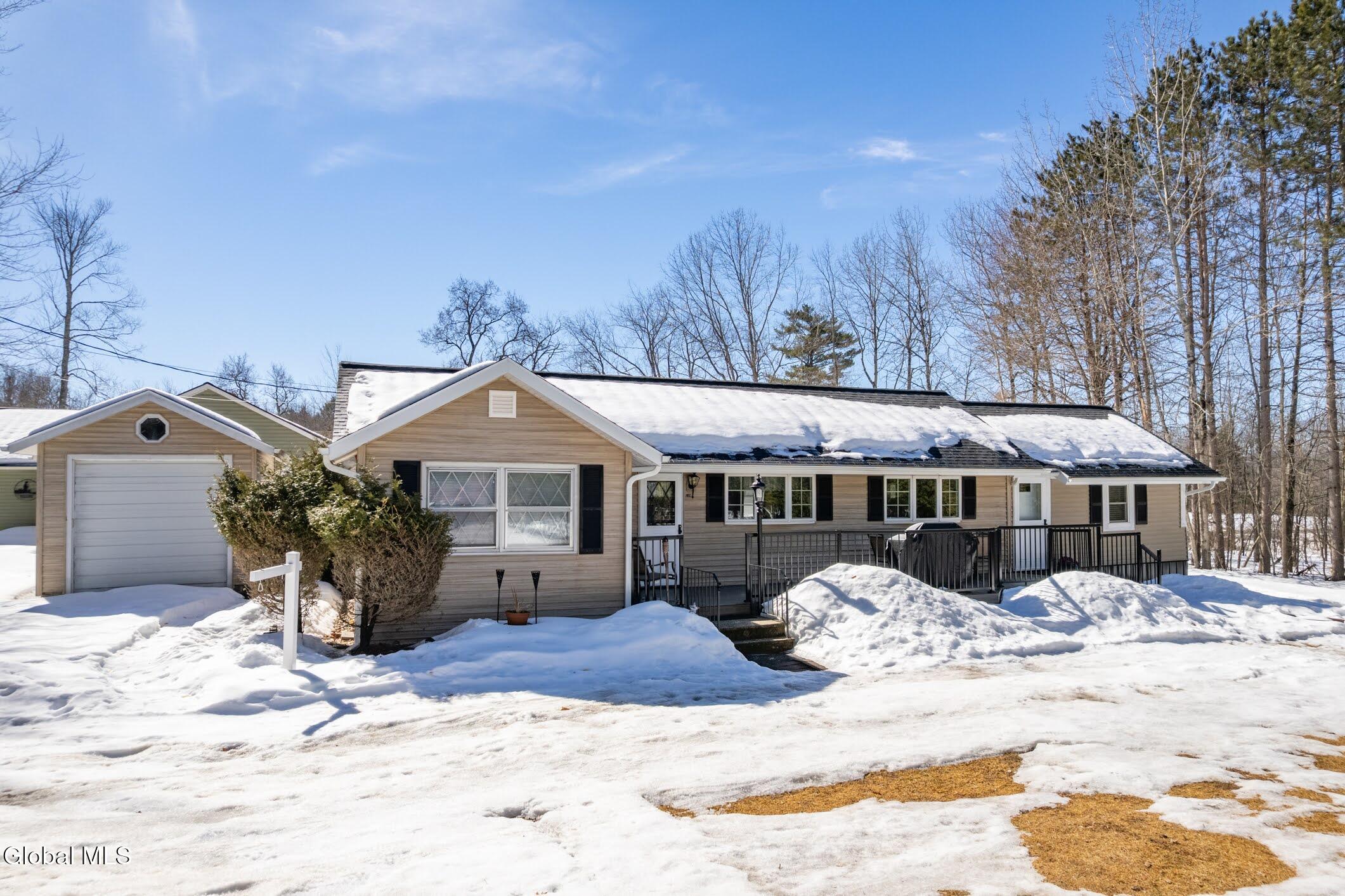 109 Ridgewood Avenue Broadalbin NY 12025