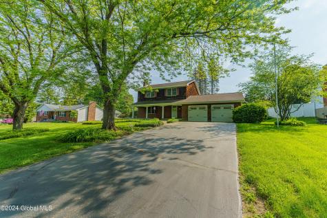 5 Crystal Lane Latham NY 12110