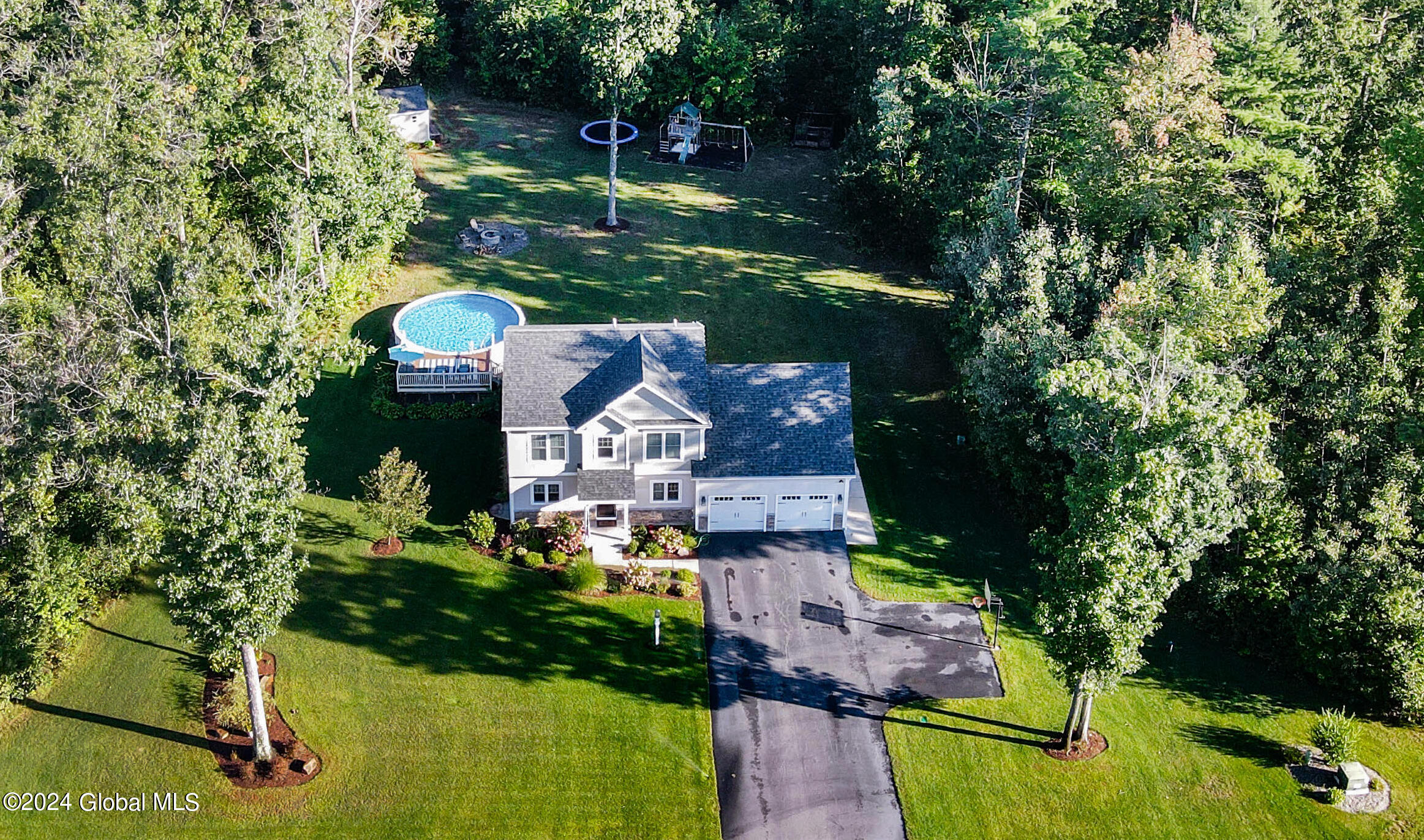 10 Edens Way Gansevoort NY 12831