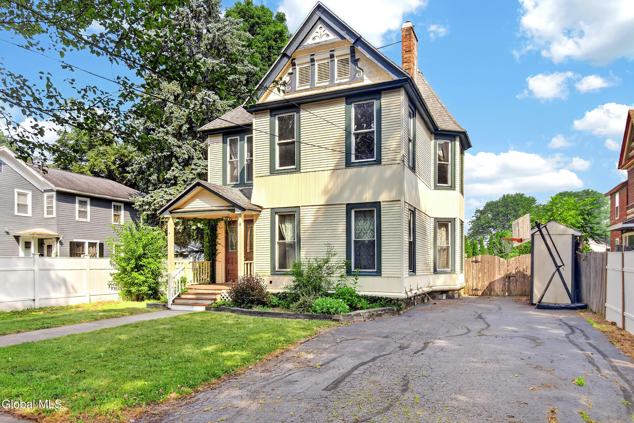 18 Grove Street Baldwinsville NY 13027