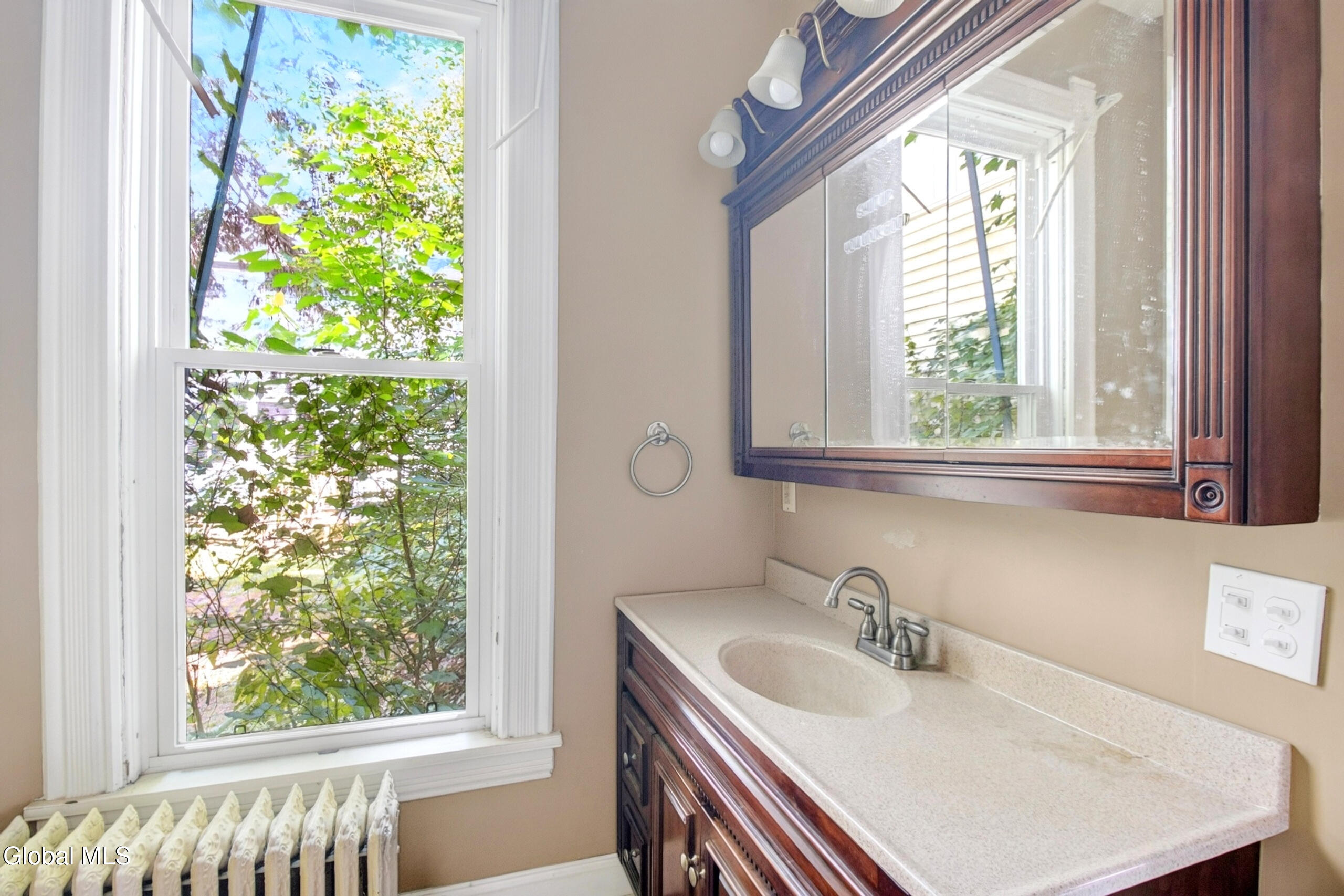 18 Grove Street Baldwinsville NY 13027