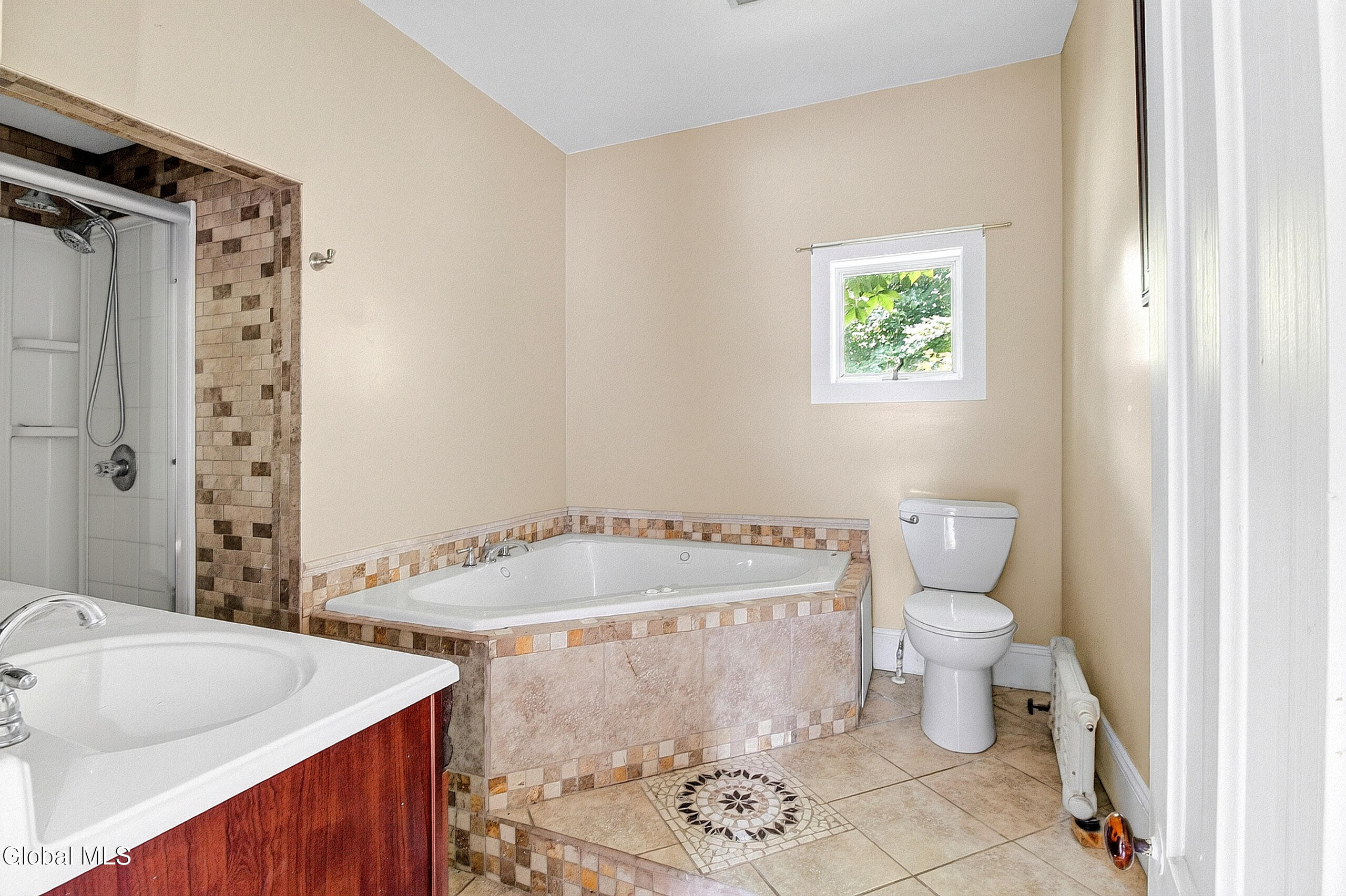18 Grove Street Baldwinsville NY 13027