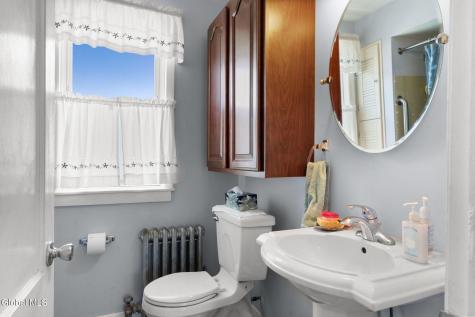 418 Arthur Street Schenectady NY 12306