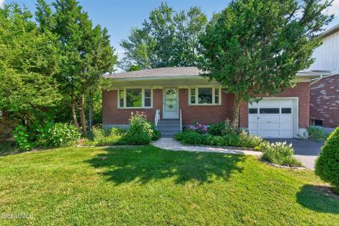 87 Buckingham Drive Albany NY 12208