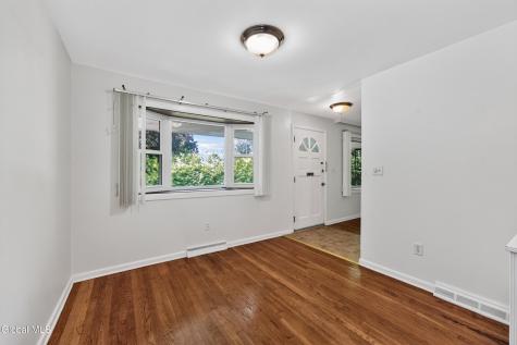 87 Buckingham Drive Albany NY 12208