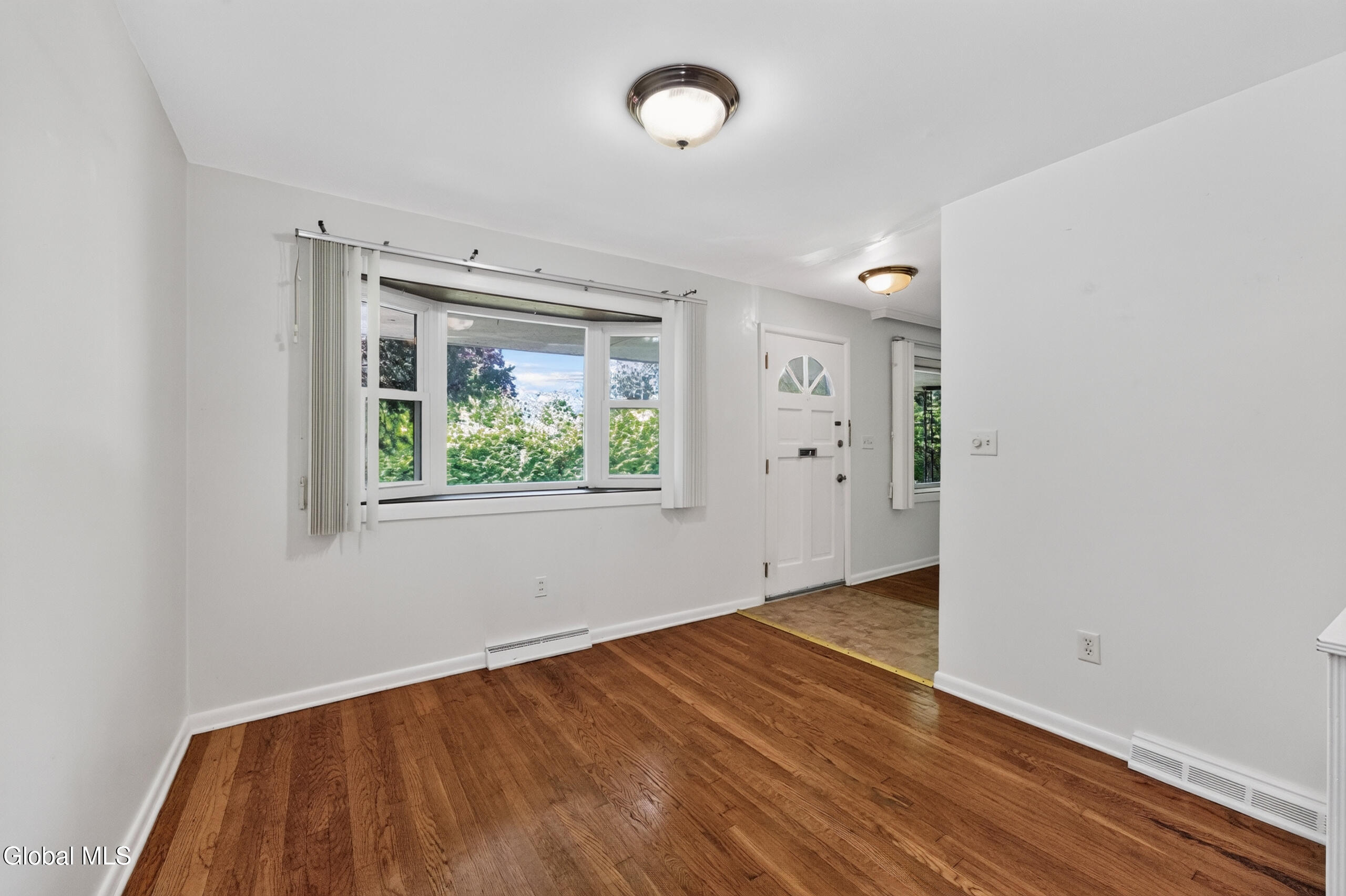 87 Buckingham Drive Albany NY 12208