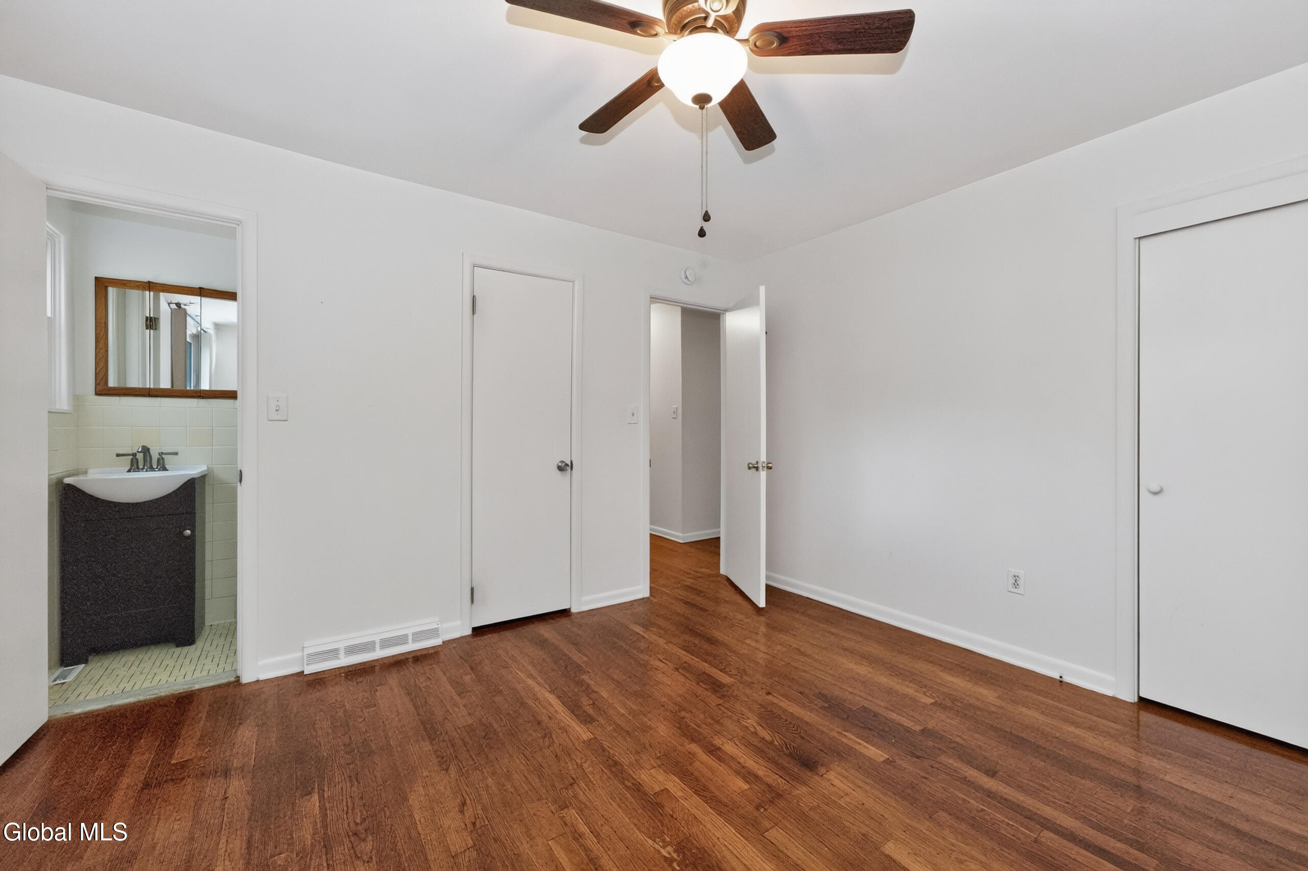 87 Buckingham Drive Albany NY 12208