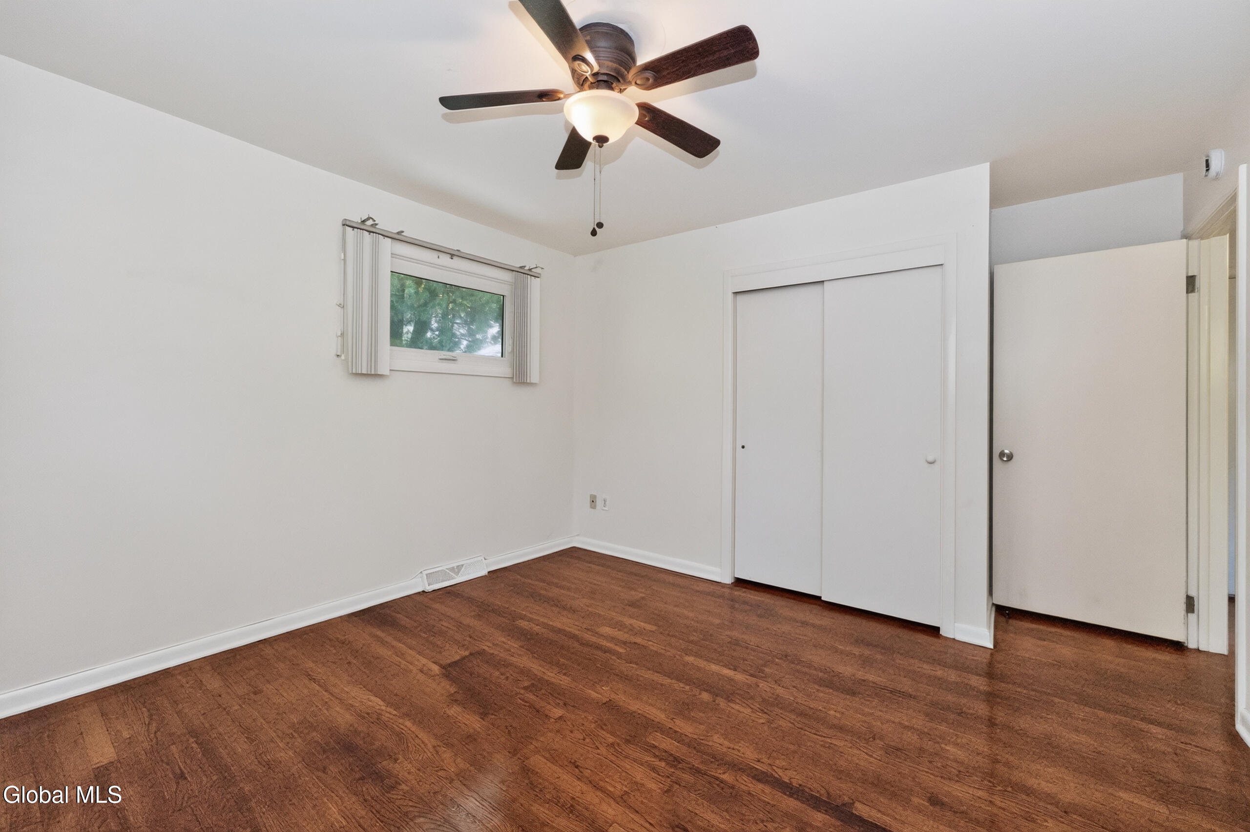 87 Buckingham Drive Albany NY 12208