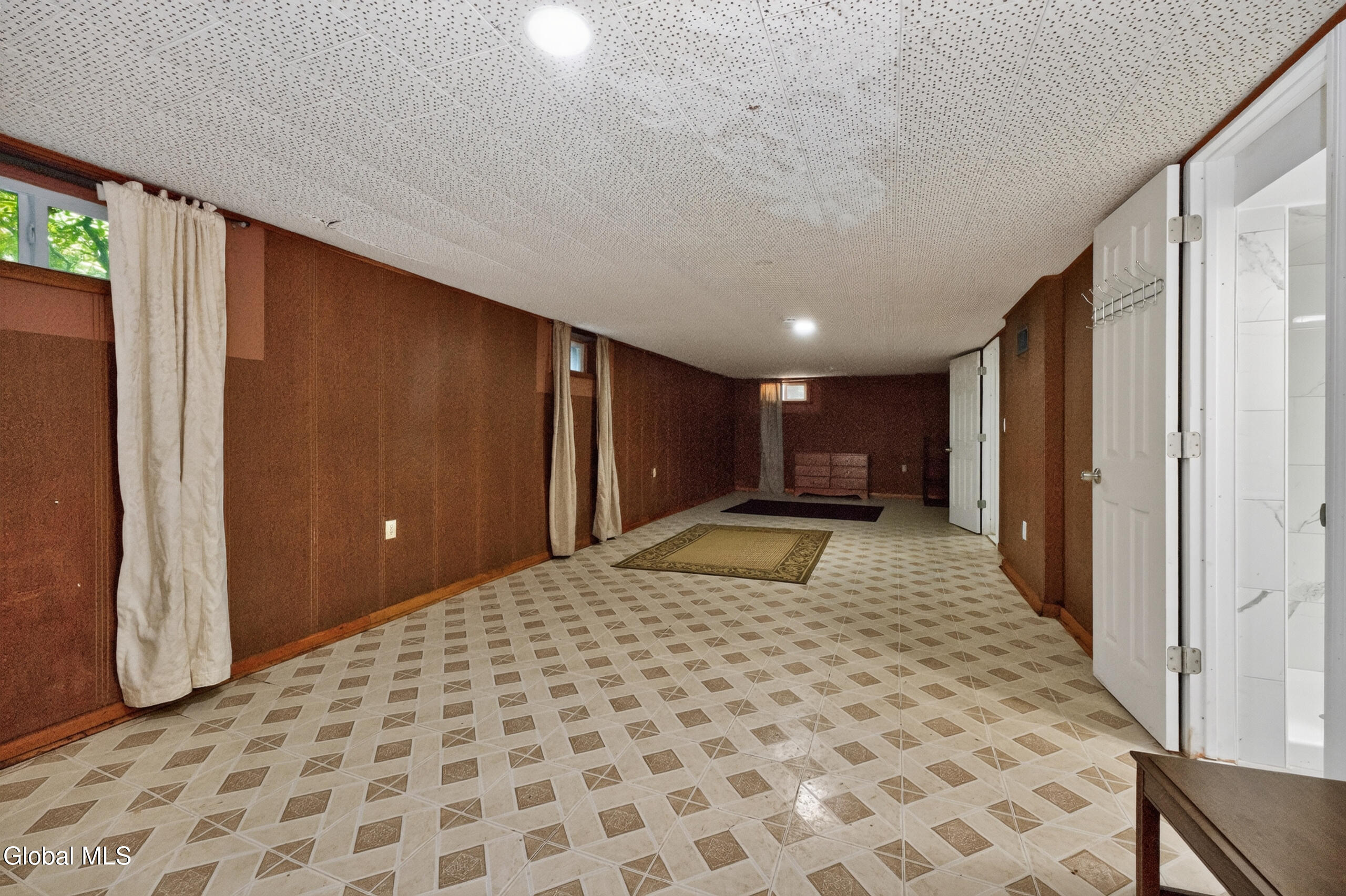 87 Buckingham Drive Albany NY 12208