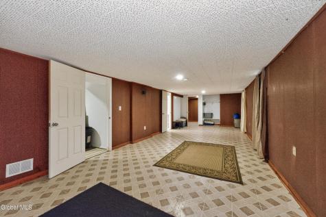 87 Buckingham Drive Albany NY 12208