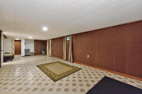 87 Buckingham Drive Albany NY 12208