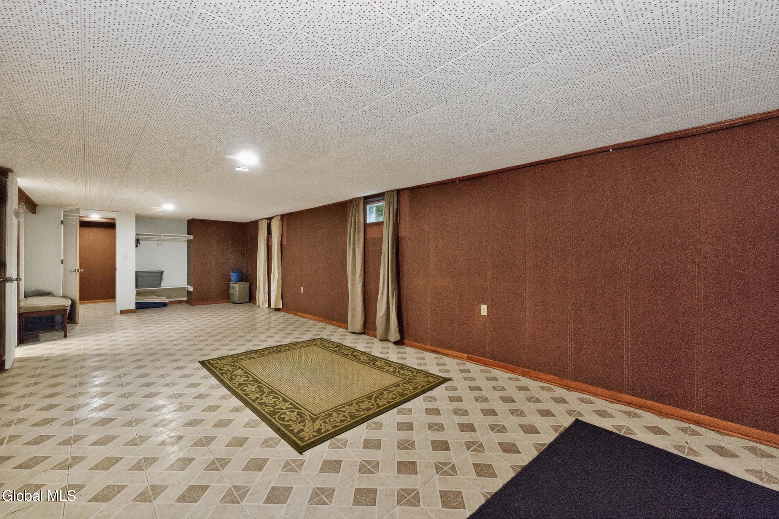 87 Buckingham Drive Albany NY 12208