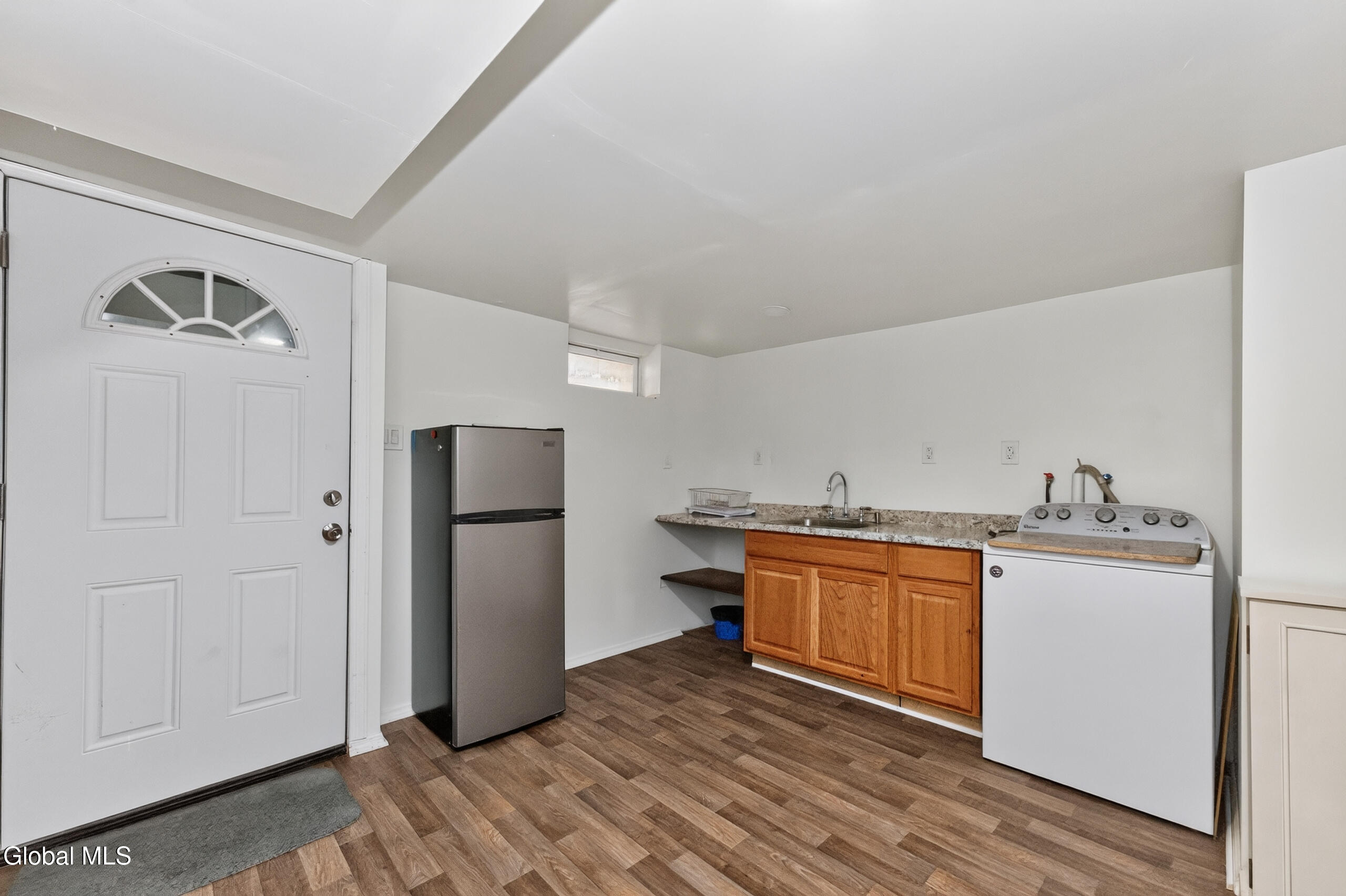 87 Buckingham Drive Albany NY 12208