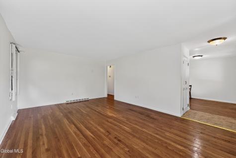 87 Buckingham Drive Albany NY 12208