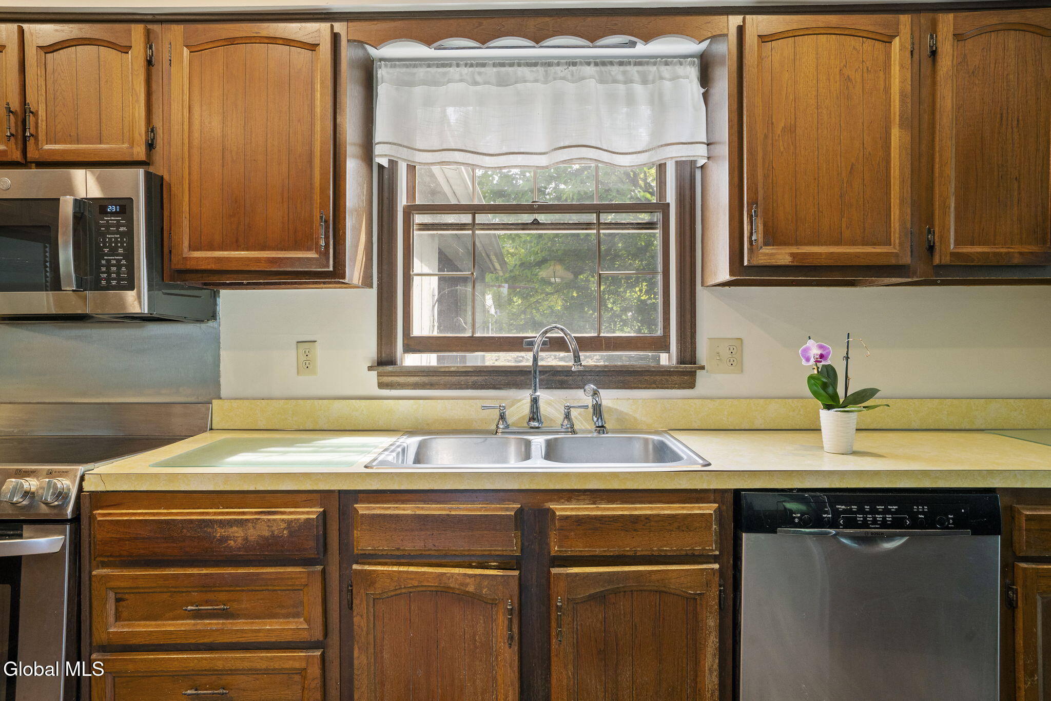 176 High Rock Road West Coxsackie NY 12192