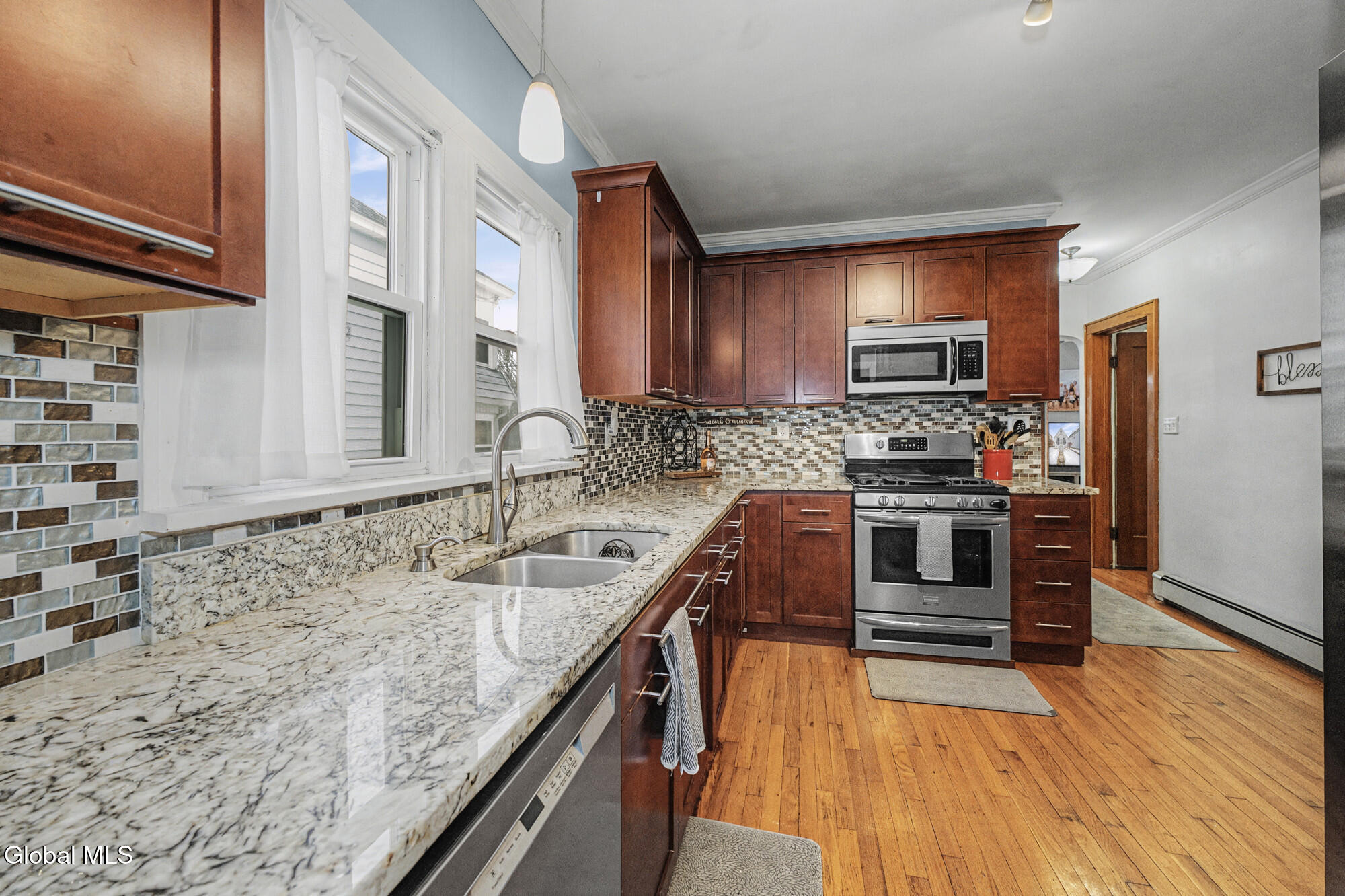 19 Pleasant Avenue Amsterdam NY 12010