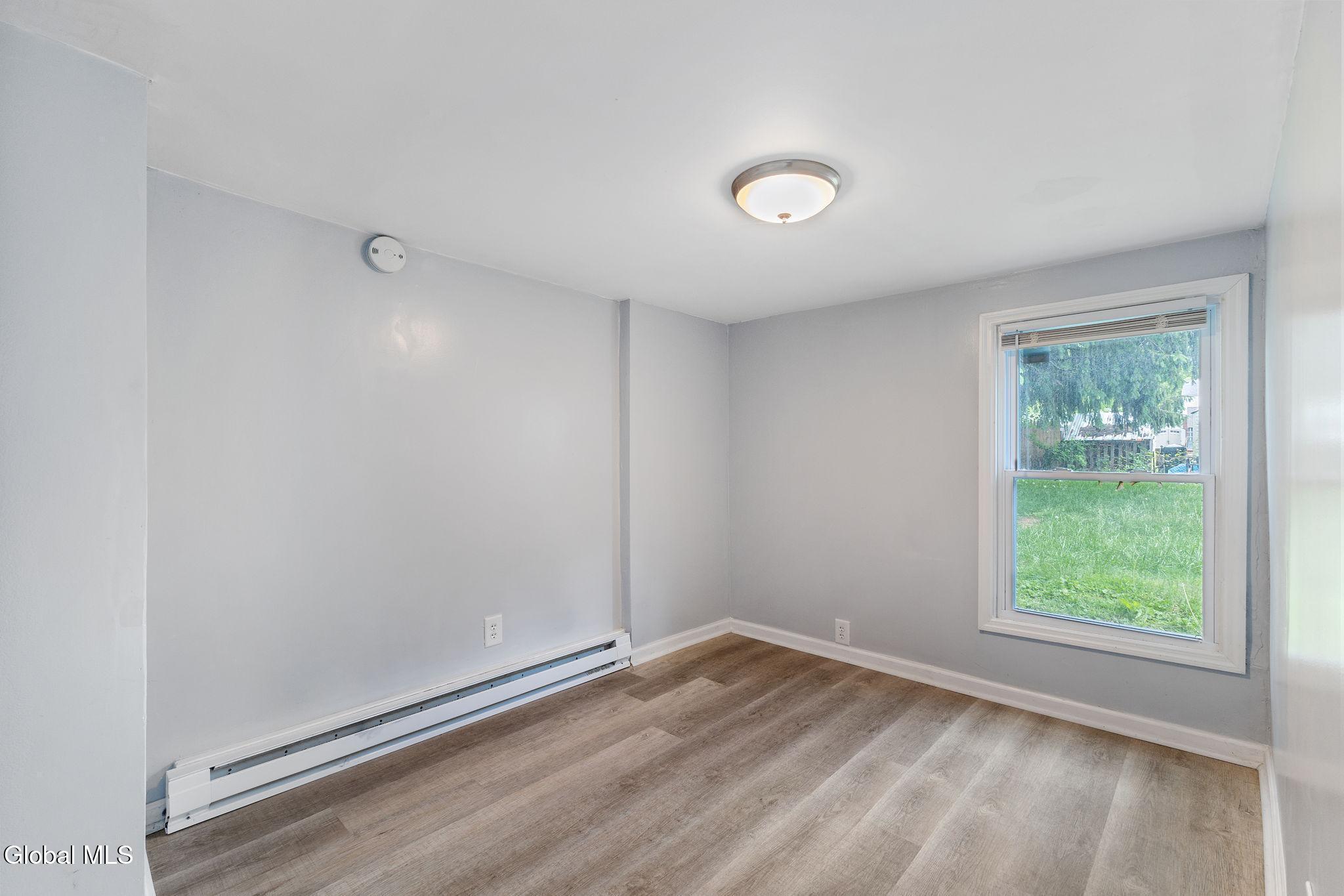 9 Kellogg Avenue Schenectady NY 12304