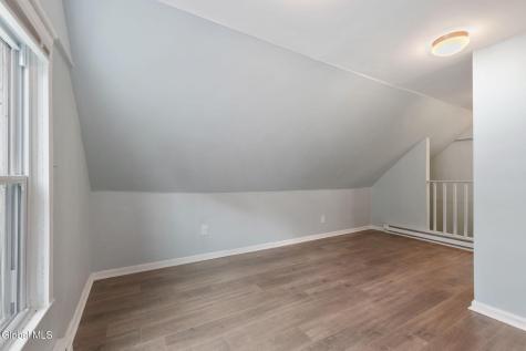 9 Kellogg Avenue Schenectady NY 12304