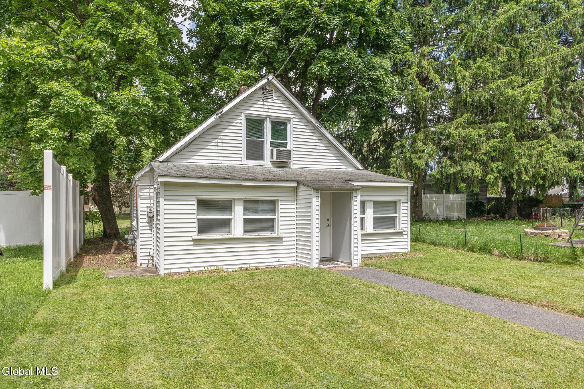 9 Kellogg Avenue Schenectady NY 12304