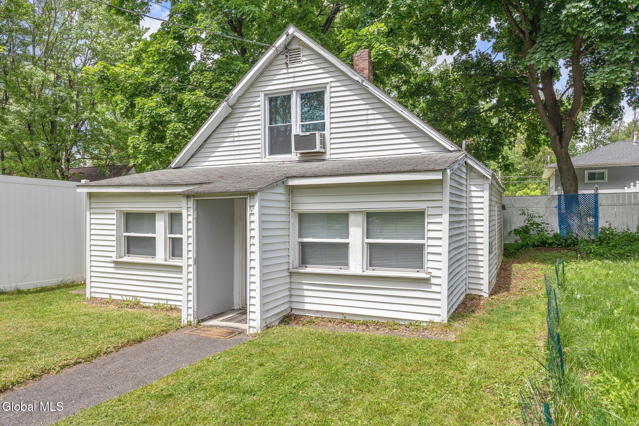 9 Kellogg Avenue Schenectady NY 12304