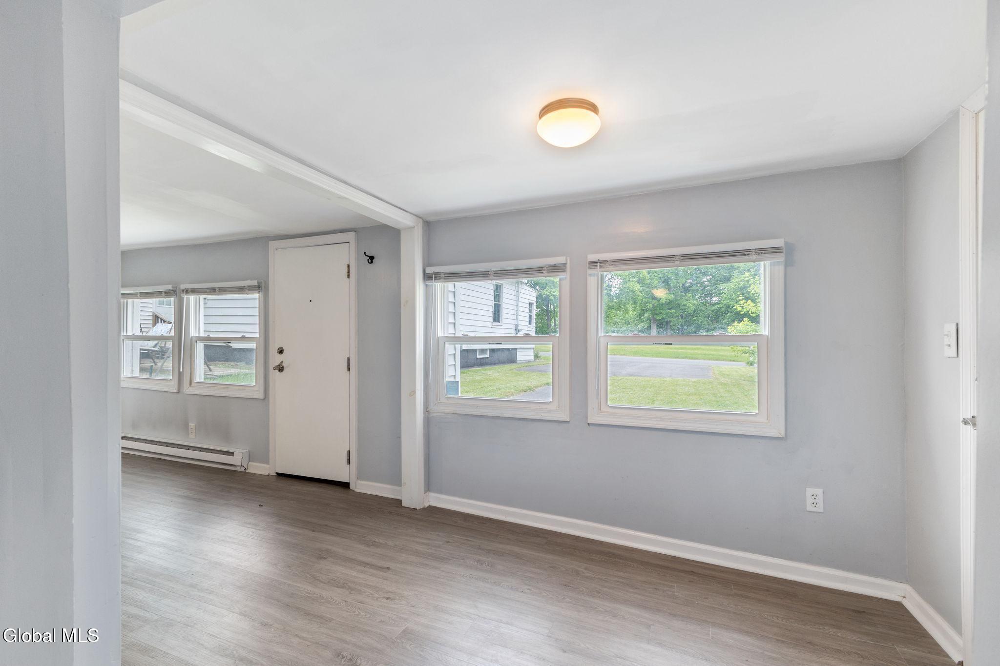9 Kellogg Avenue Schenectady NY 12304
