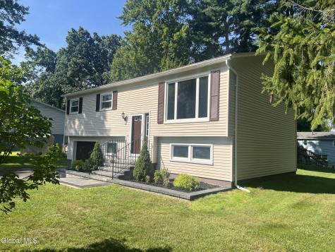 62 Walnut Drive Clifton Park NY 12065