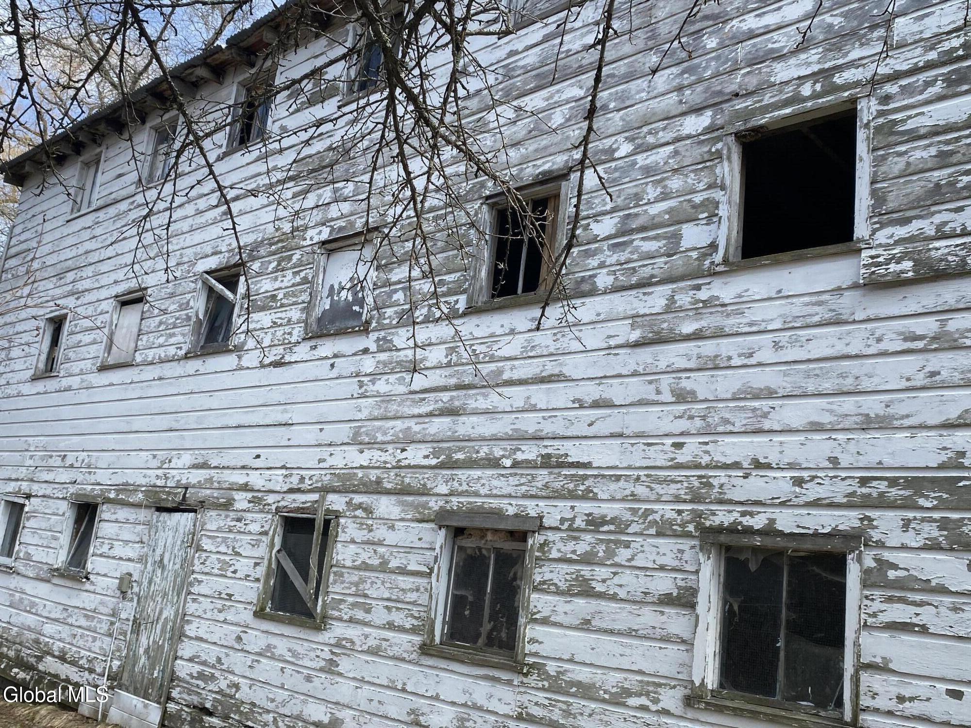 2423 State Highway 67 Johnstown NY 12095