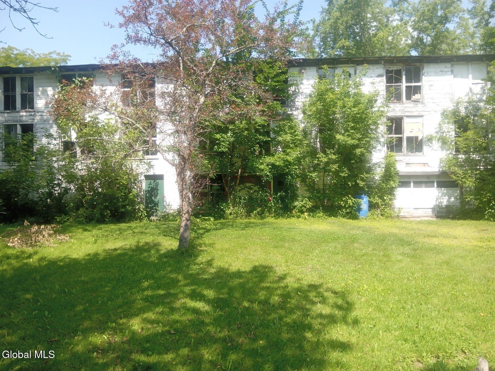 2423 State Highway 67 Johnstown NY 12095