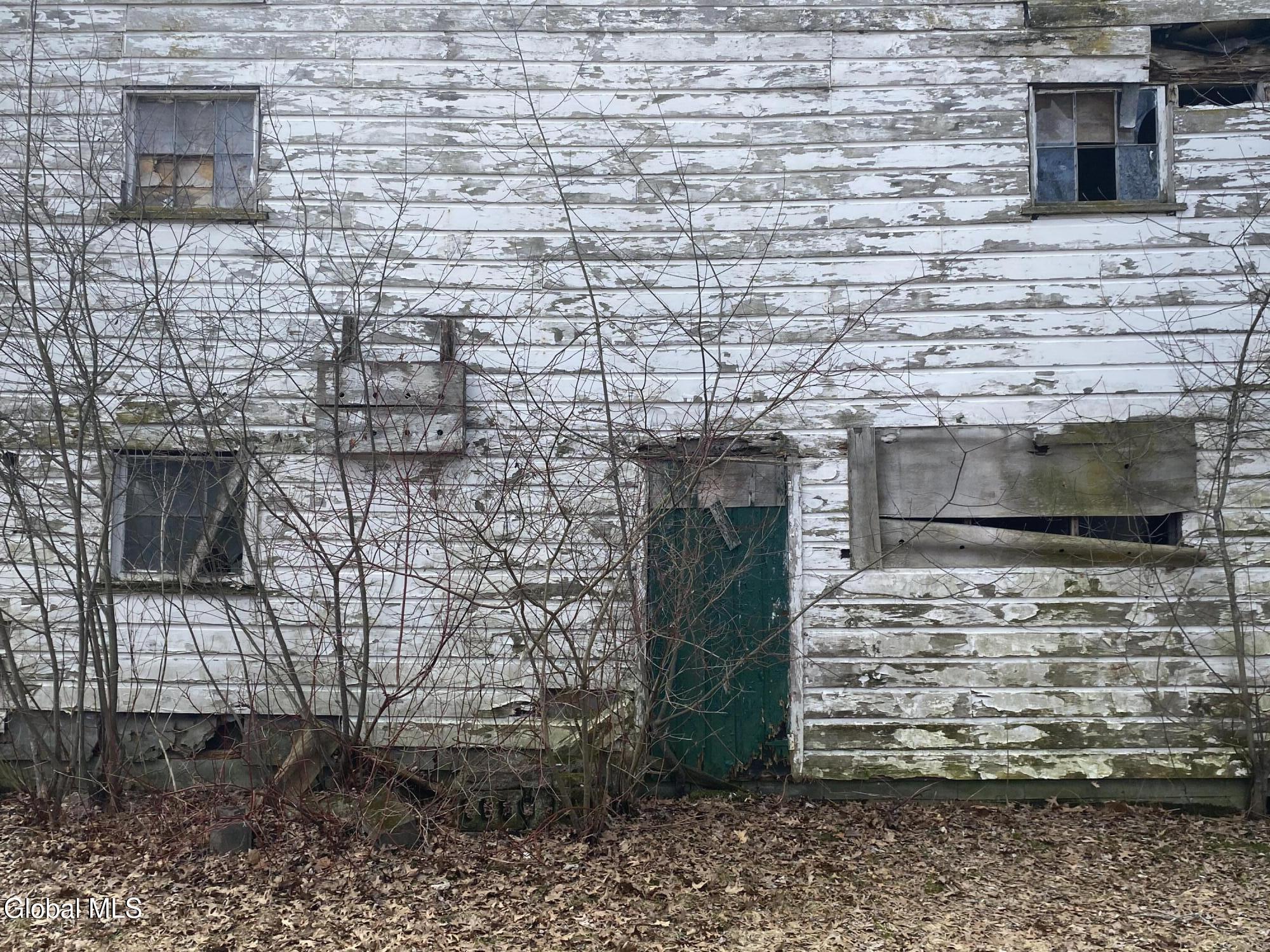 2423 State Highway 67 Johnstown NY 12095