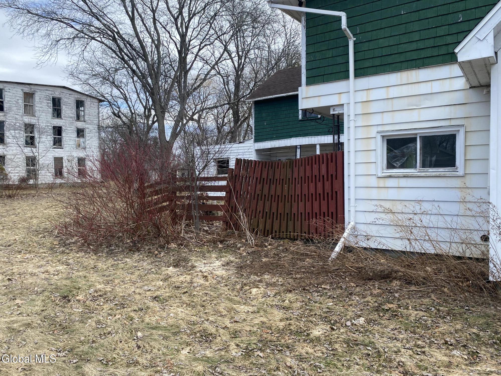 2423 State Highway 67 Johnstown NY 12095