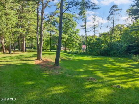 4 Acorn Drive Burnt Hills NY 12027
