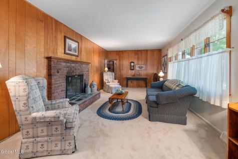 4 Acorn Drive Burnt Hills NY 12027