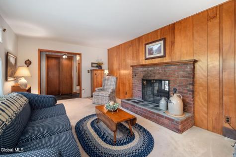 4 Acorn Drive Burnt Hills NY 12027