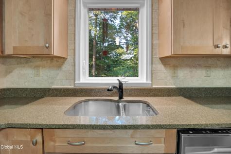 73 Wineberry Lane Malta NY 12020