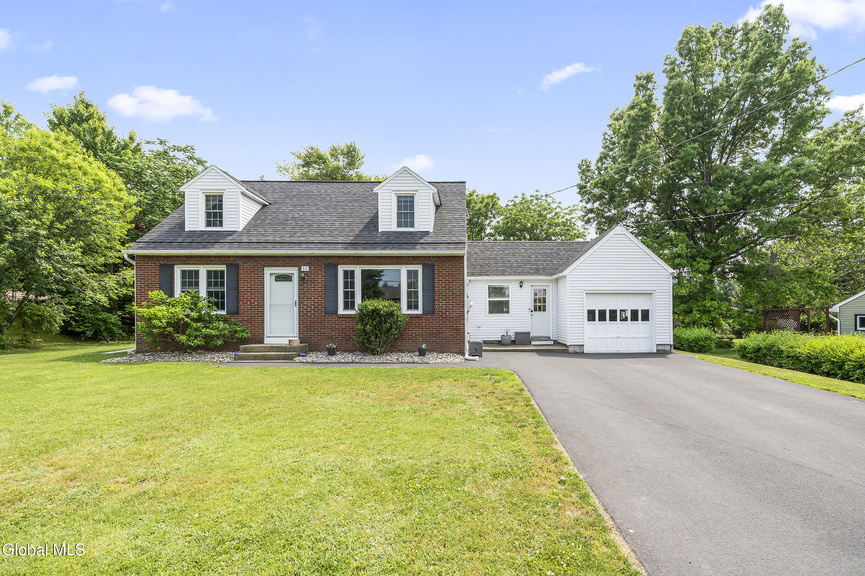90 Teliska Avenue Rensselaer NY 12144
