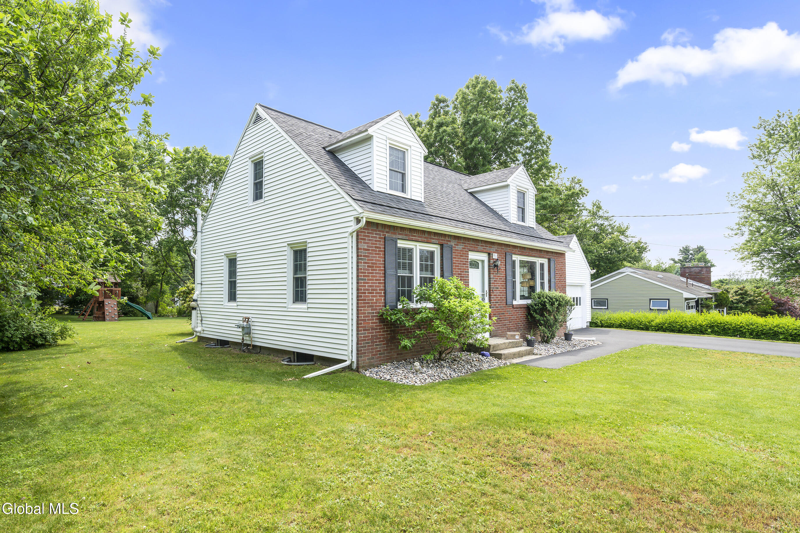 90 Teliska Avenue Rensselaer NY 12144