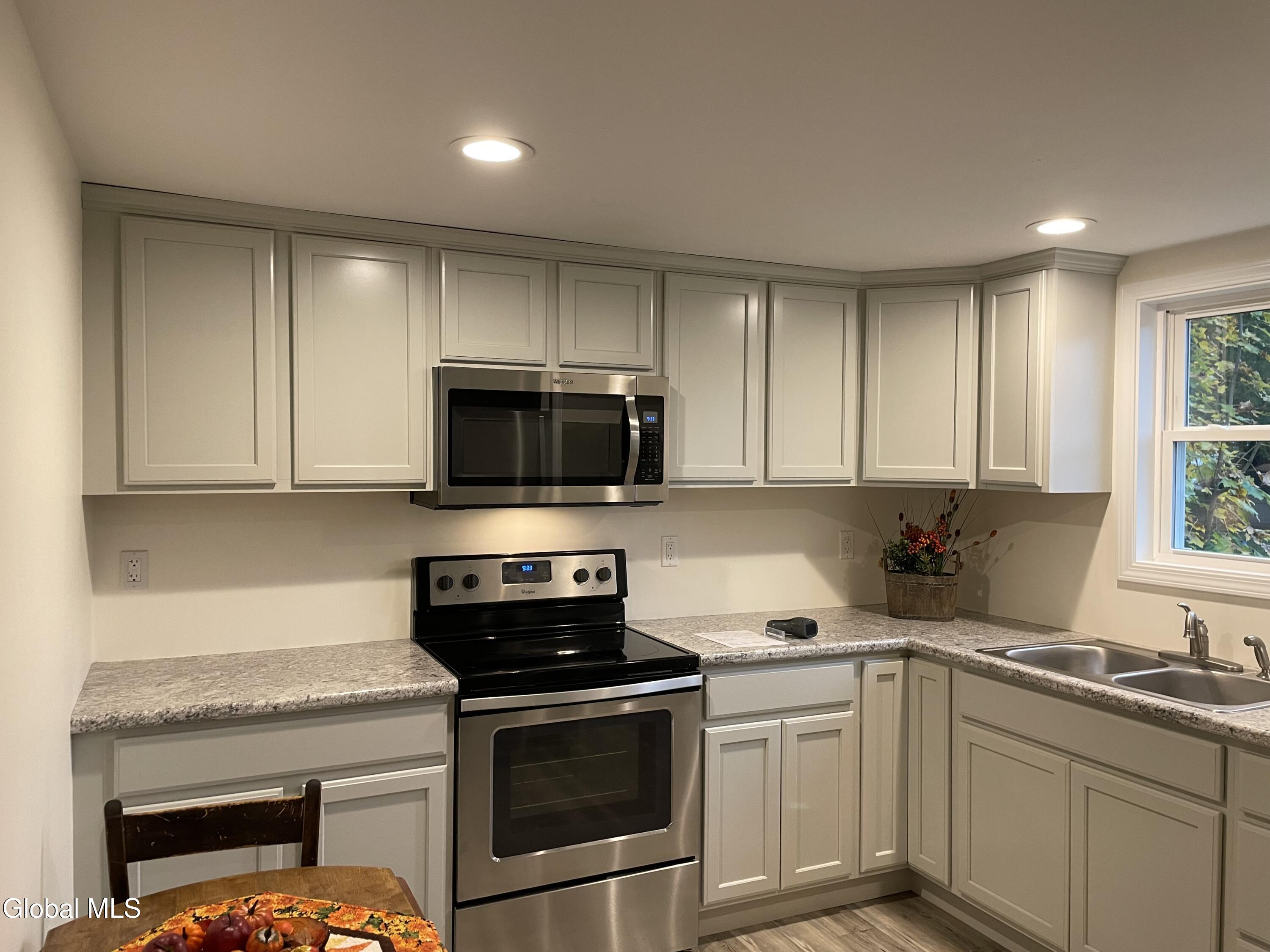 517 Elliott Street Glenville NY 12302