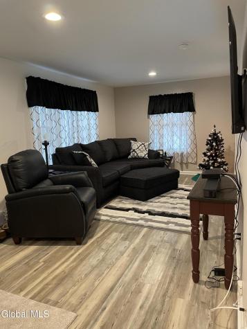 517 Elliott Street Glenville NY 12302