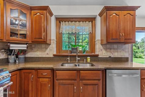 6 Wayto Lane Ballston Lake NY 12019