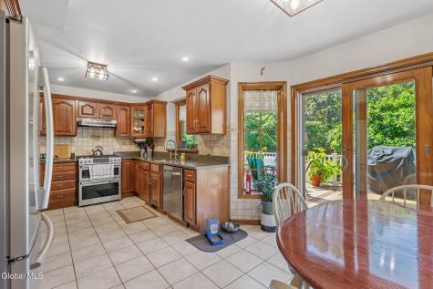 6 Wayto Lane Ballston Lake NY 12019