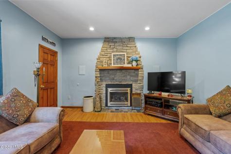 6 Wayto Lane Ballston Lake NY 12019