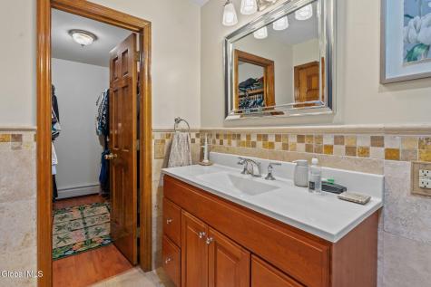 6 Wayto Lane Ballston Lake NY 12019