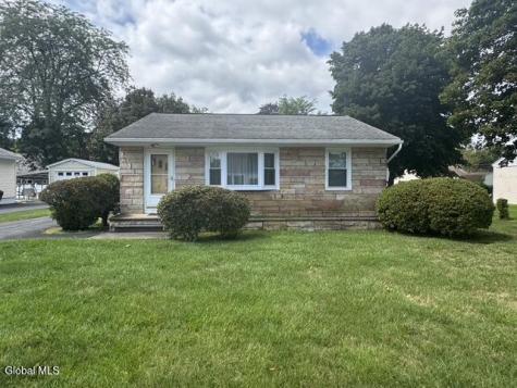 25 Pawling Avenue Mechanicville NY 12118