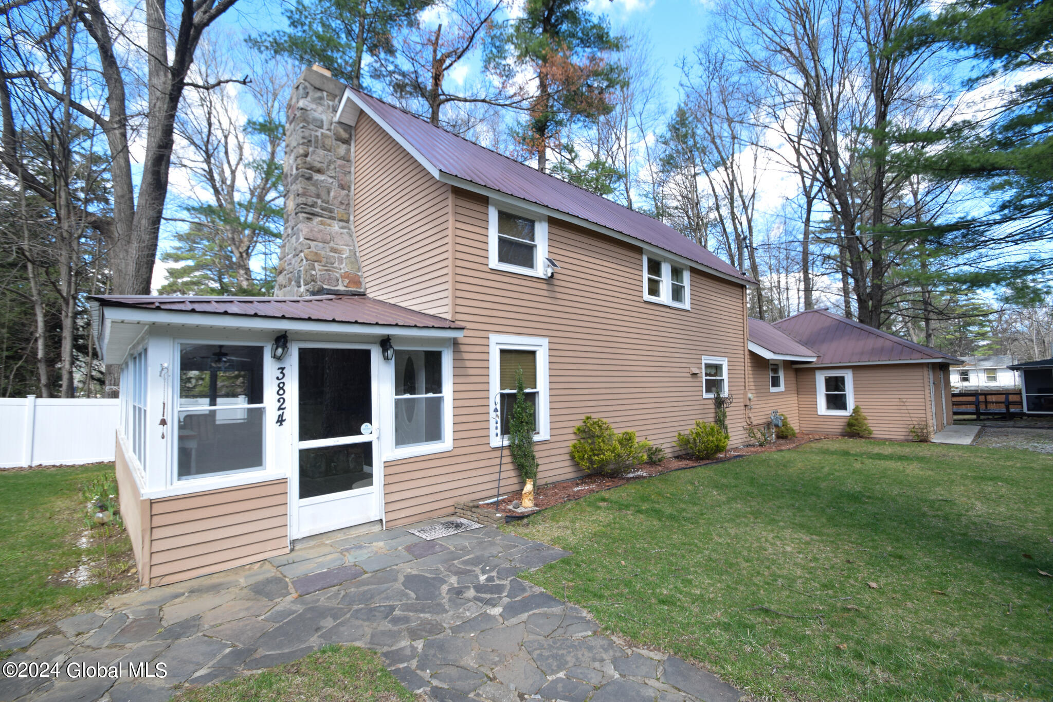 3824 Ny-9l Lake George NY 12845