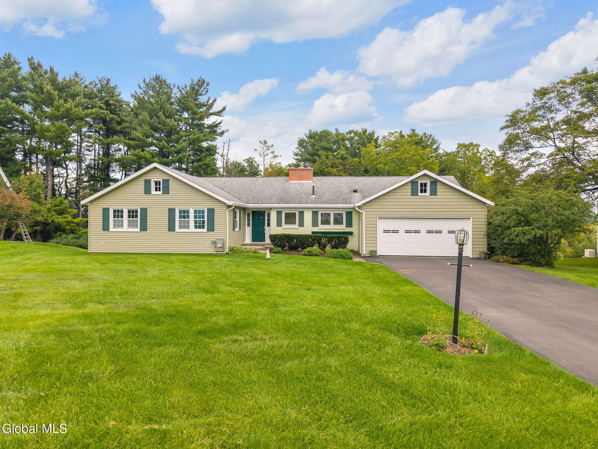 1104 Merlin Drive Schenectady NY 12309