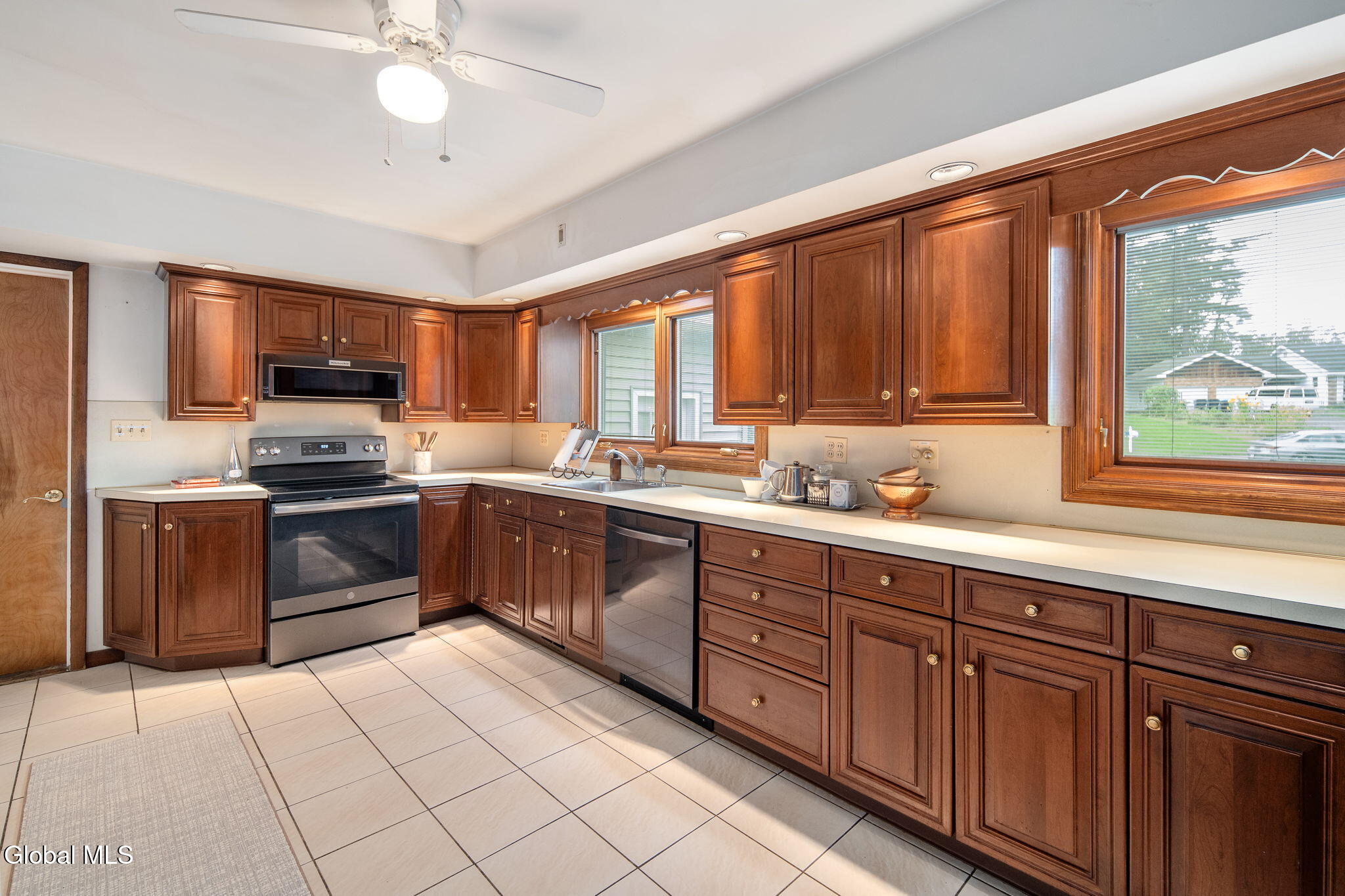 1104 Merlin Drive Schenectady NY 12309