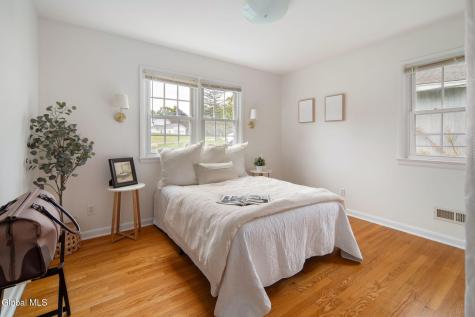 1104 Merlin Drive Schenectady NY 12309