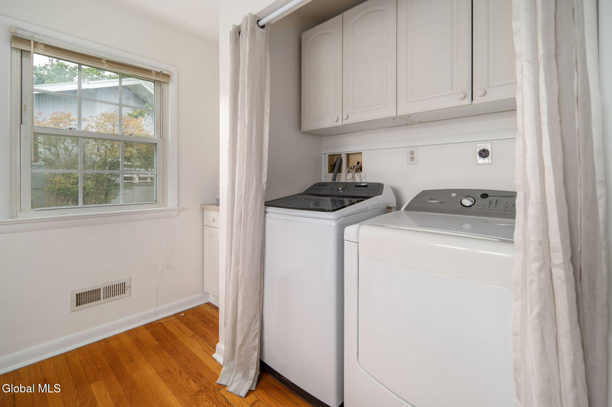 1104 Merlin Drive Schenectady NY 12309